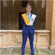 Maestro especializado en Educación Física con posibilidad de impartir o dar apoyo en cualquiera de las materias en E. primaria